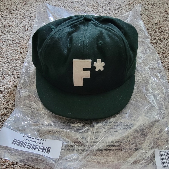 Golf le Fleur* F* hat 7 3/8 - Picture 1 of 1